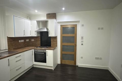 Studio to rent, New Street, Huddersfield HD1