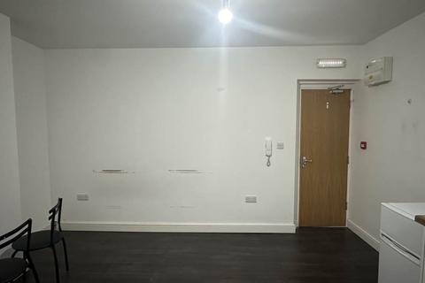 Studio to rent, New Street, Huddersfield HD1