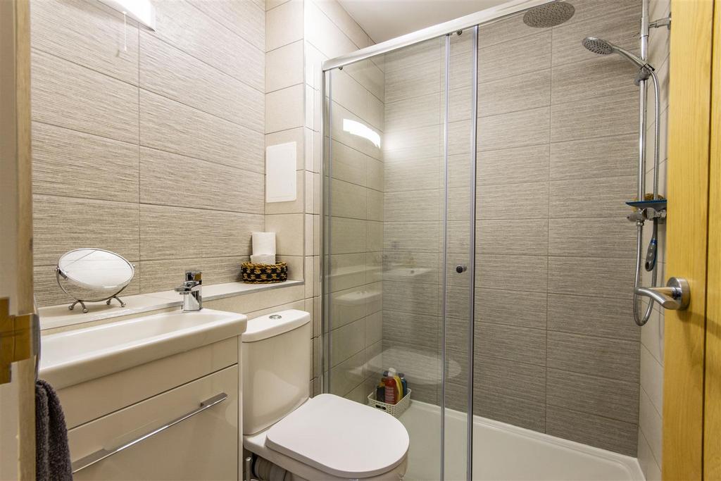En Suite Shower Room