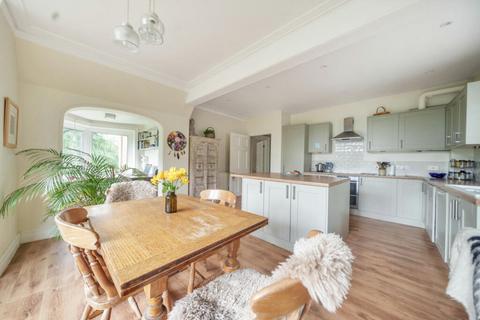 2 bedroom apartment for sale, Lower Hale, Farnham, Surrey, GU9