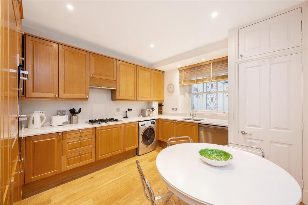 2 Lyall Street Hi-9.jpg