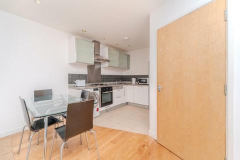 2 bedroom apartment to rent, Fairfield Road, Uxbridge, UB8 1AZ