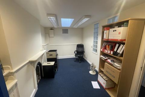 Office to rent, Claypits Lane, Dibden SO45