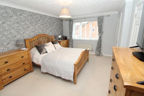 4 bedroom detached house for sale, Foxglove Court, Newport Pagnell