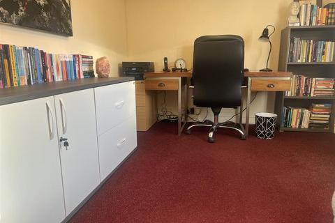 Office to rent, High Street, Newent GL18