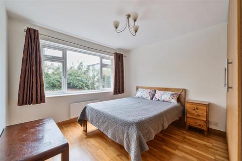 2 bedroom apartment for sale, Grove Road, Surbiton