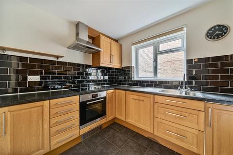 2 bedroom apartment for sale, Grove Road, Surbiton