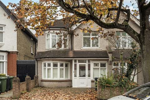 4 bedroom house to rent, Newquay Road, London SE6