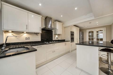 4 bedroom house to rent, Newquay Road, London SE6