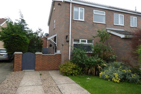 2 bedroom semi-detached house to rent, Eskham Close, Cleethorpes