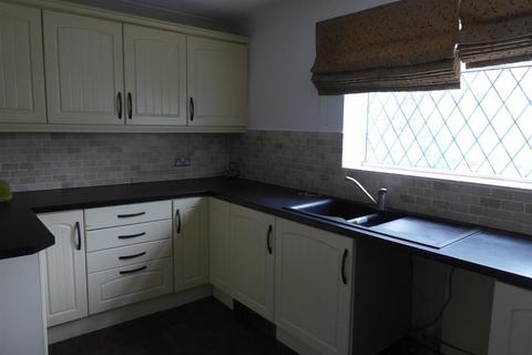 2 bedroom semi-detached house to rent, Eskham Close, Cleethorpes