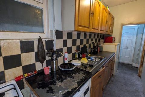 2 bedroom terraced house for sale, 26, Turner Place Bradford, BD7 3BE