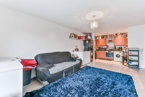 2 bedroom flat for sale, London Road, Norbury, London, SW16