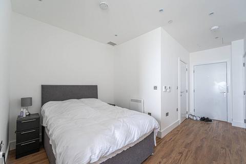 1 bedroom flat for sale, Westgate House, Ealing, London, W5