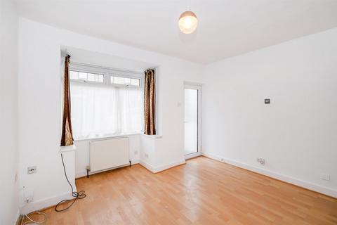 2 bedroom terraced house to rent, Hervey Park Road, Walthamstow