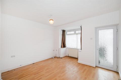 2 bedroom terraced house to rent, Hervey Park Road, Walthamstow