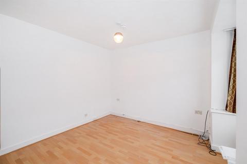 2 bedroom terraced house to rent, Hervey Park Road, Walthamstow