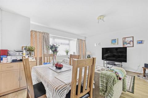 2 bedroom apartment for sale, Bath Road, Reading