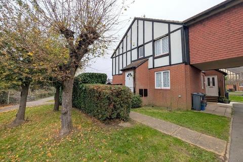 2 bedroom end of terrace house for sale, Windermere Close, Feltham, TW14