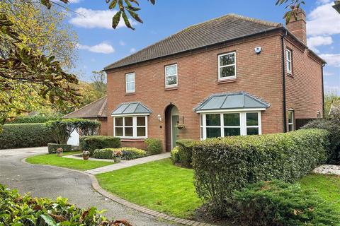 4 bedroom detached house for sale, Goodwin Lane, Fernwood, Newark