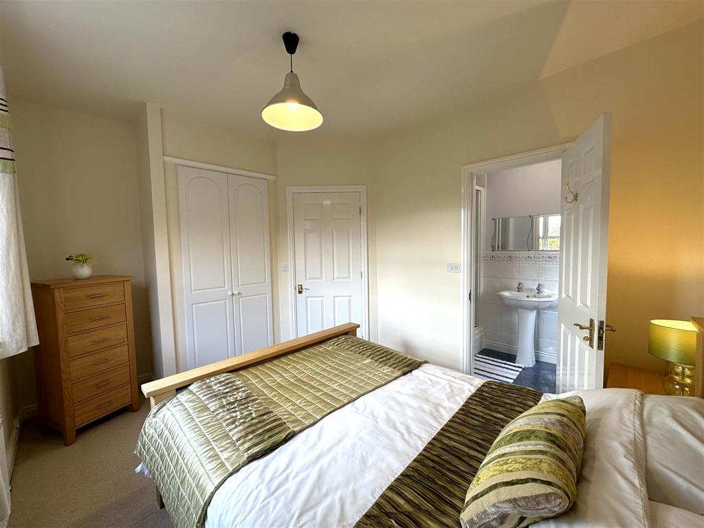 Second Bedroom Into En-Suite 710