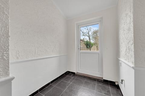 25 Banchory Road, London, SE3 8SL