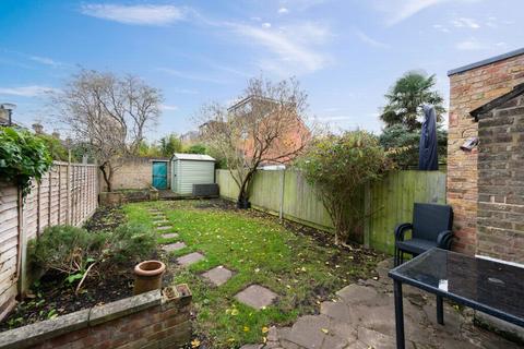 25 Banchory Road, London, SE3 8SL