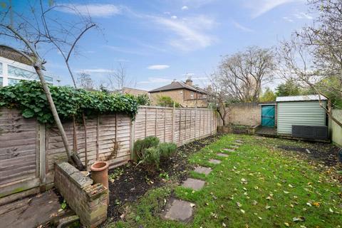 25 Banchory Road, London, SE3 8SL