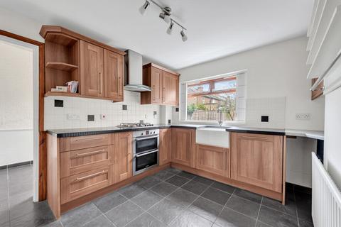25 Banchory Road, London, SE3 8SL