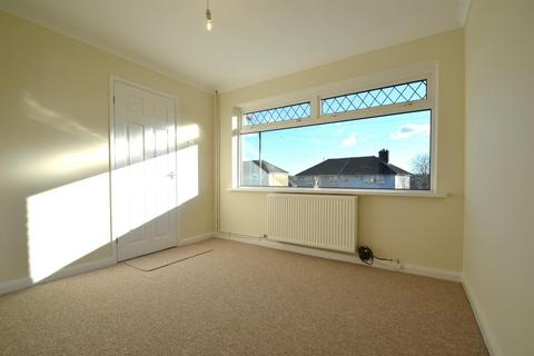 3 bedroom semi-detached house to rent, 33 Heol Islwyn, Tonyrefail, Porth, CF39 8NR