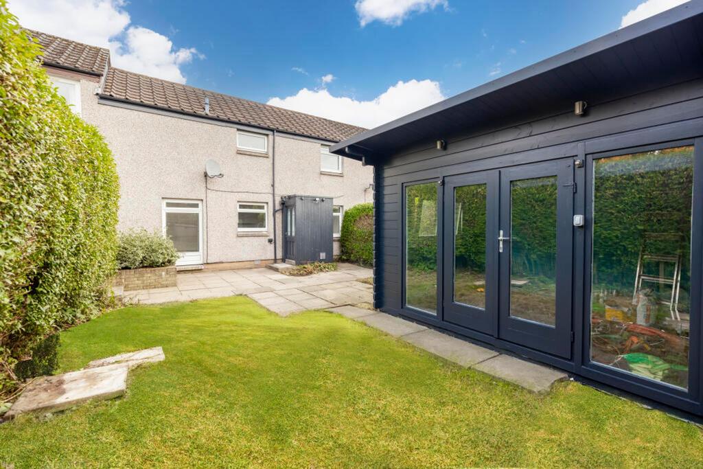 Rear Garden / Summerhouse