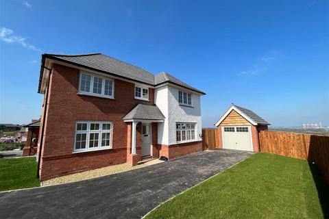 4 bedroom detached house to rent, Lurtin Way, Daresbury, Warrington