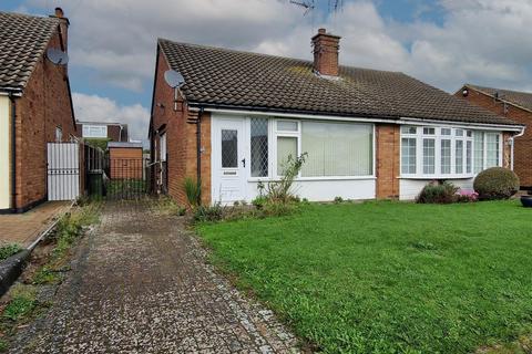 2 bedroom semi-detached bungalow for sale, The Bramleys, Rochford SS4