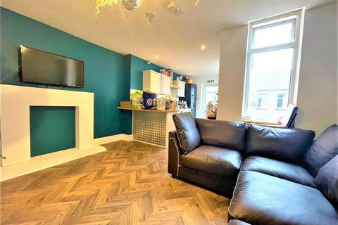 6 bedroom maisonette to rent, Second Avenue, Newcastle Upon Tyne NE6