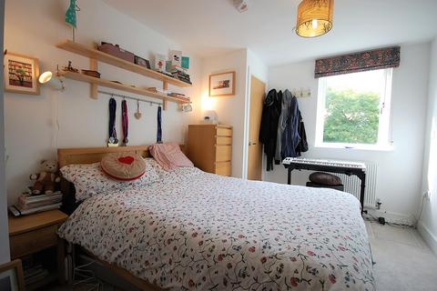 1 bedroom house to rent, Drake House, Ruislip HA4