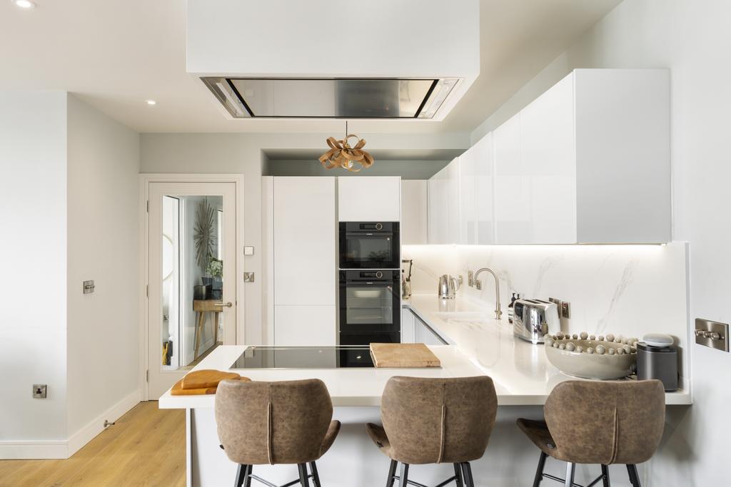 Breakfast bar