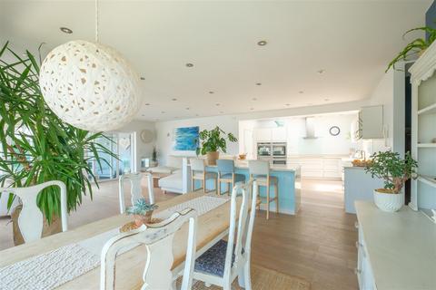Tranquil Place The Downs, West Looe, Looe, PL13 2BA