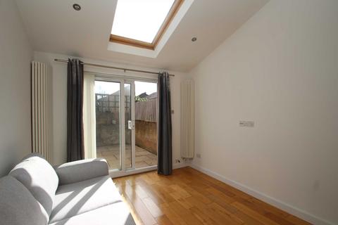 2 bedroom flat to rent, Mortimer Road, Oxford