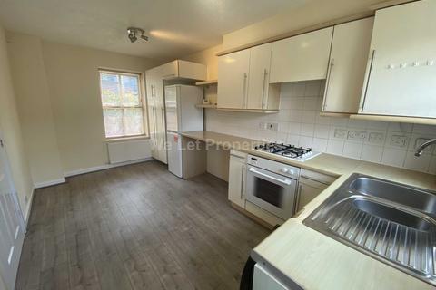 3 bedroom house to rent, Boston Street, Manchester M15