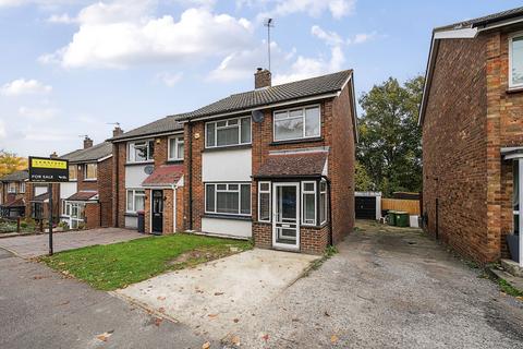 3 bedroom semi-detached house for sale, Hollytree Avenue, Swanley, Kent