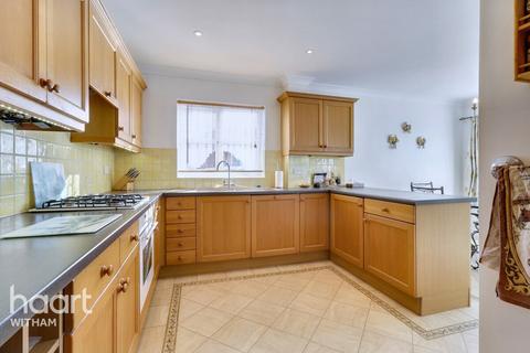 4 bedroom link detached house for sale, Shelley Avenue, Tiptree