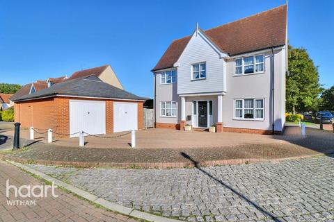 4 bedroom link detached house for sale, Shelley Avenue, Tiptree