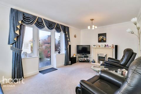 4 bedroom link detached house for sale, Shelley Avenue, Tiptree