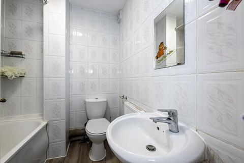 2 bedroom flat to rent, Kilburn Lane, London W9