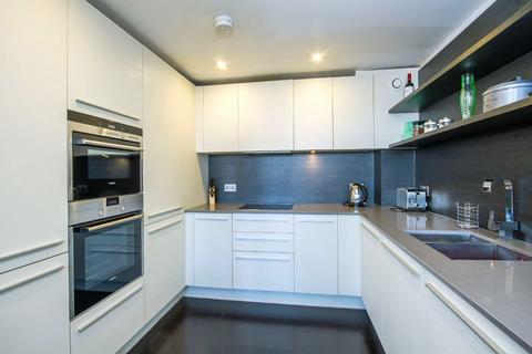 2 bedroom flat to rent, Drummond Way, London N1