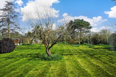 2 bedroom bungalow for sale, Broad Road, Hambrook, Chichester, West Sussex