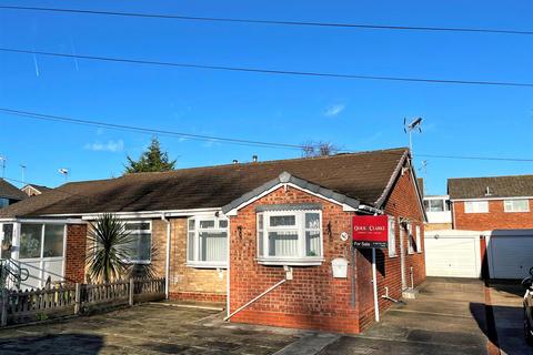 2 bedroom semi-detached bungalow for sale, Ganton Way, Willerby, Hull