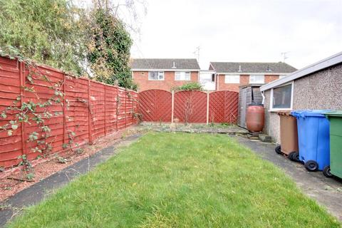 2 bedroom semi-detached bungalow for sale, Ganton Way, Willerby, Hull