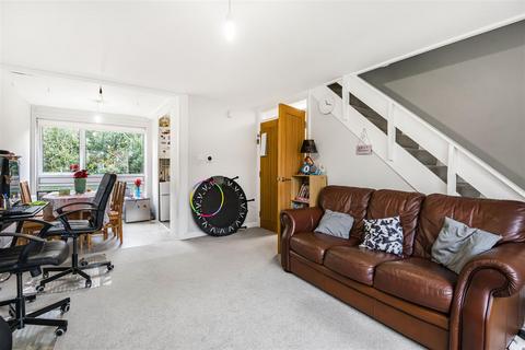 2 bedroom maisonette for sale, Bath Road, Reading