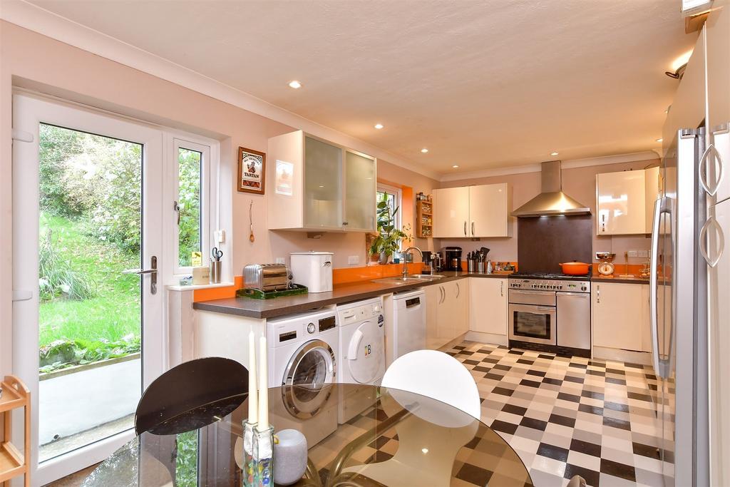 Kitchen/ Breakfast Room